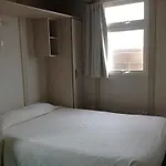 Parque de vacaciones Penichepraia - Bungalows, Campers & 4*