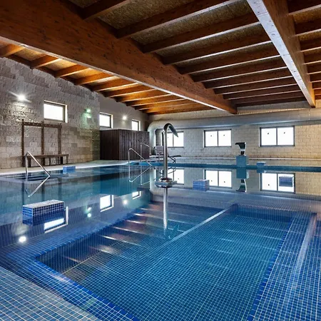 Penichepraia - Bungalows, Campers & 3* Peniche