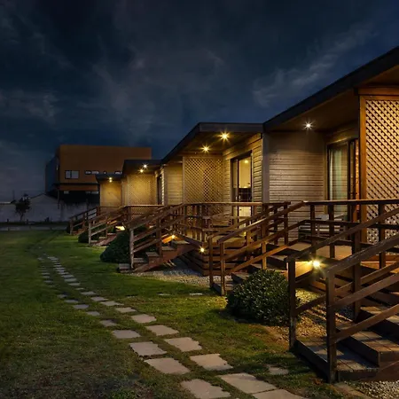 Kompleks wypoczynkowy Penichepraia - Bungalows, Campers &