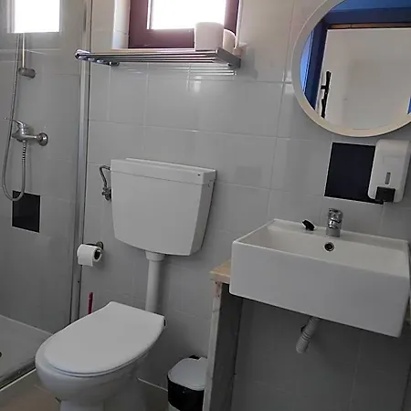 Penichepraia - Bungalows, Campers & 4* Peniche