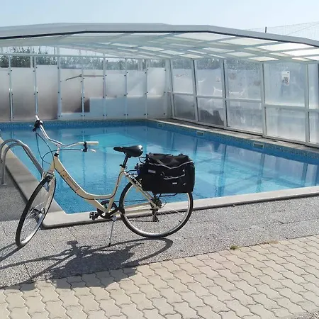 Penichepraia - Bungalows, Campers & 3* Peniche